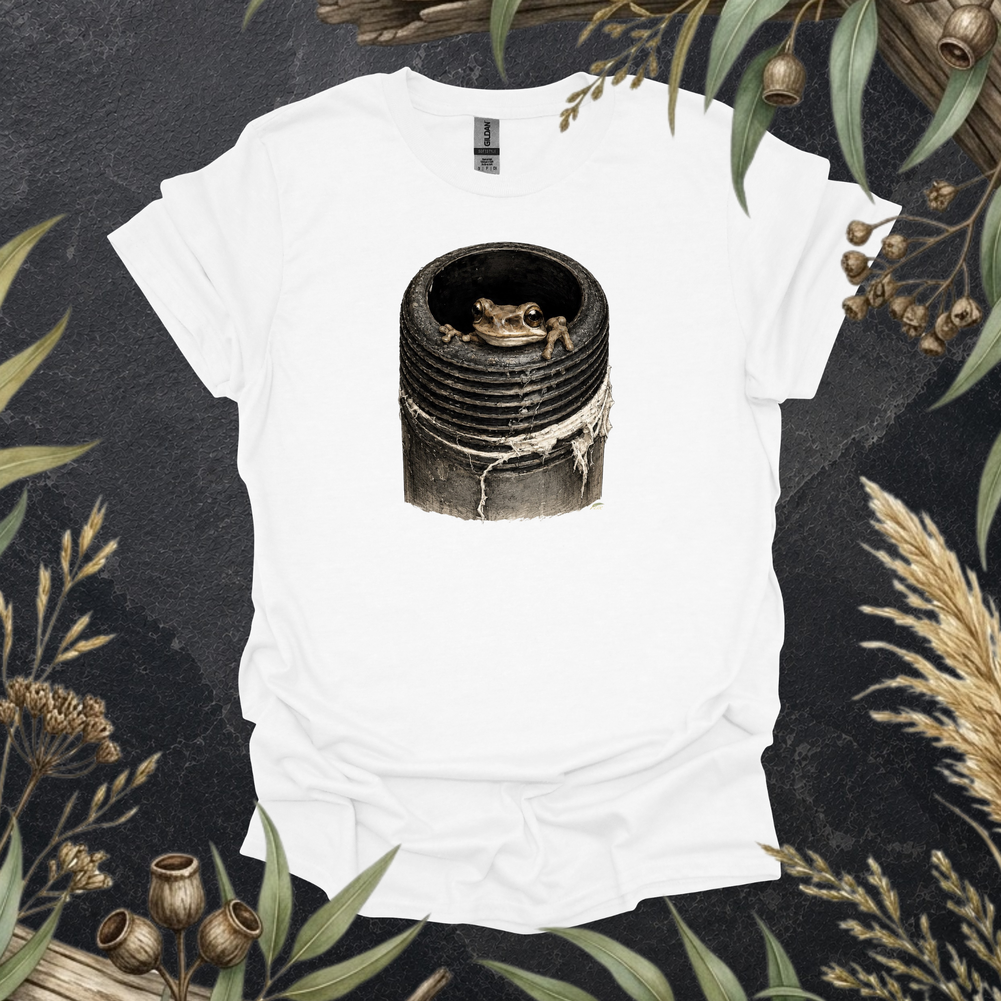 Curious Tree Frog | Australian Frog Unisex T-Shirt | Wildlife Art | Mildly Wild Club